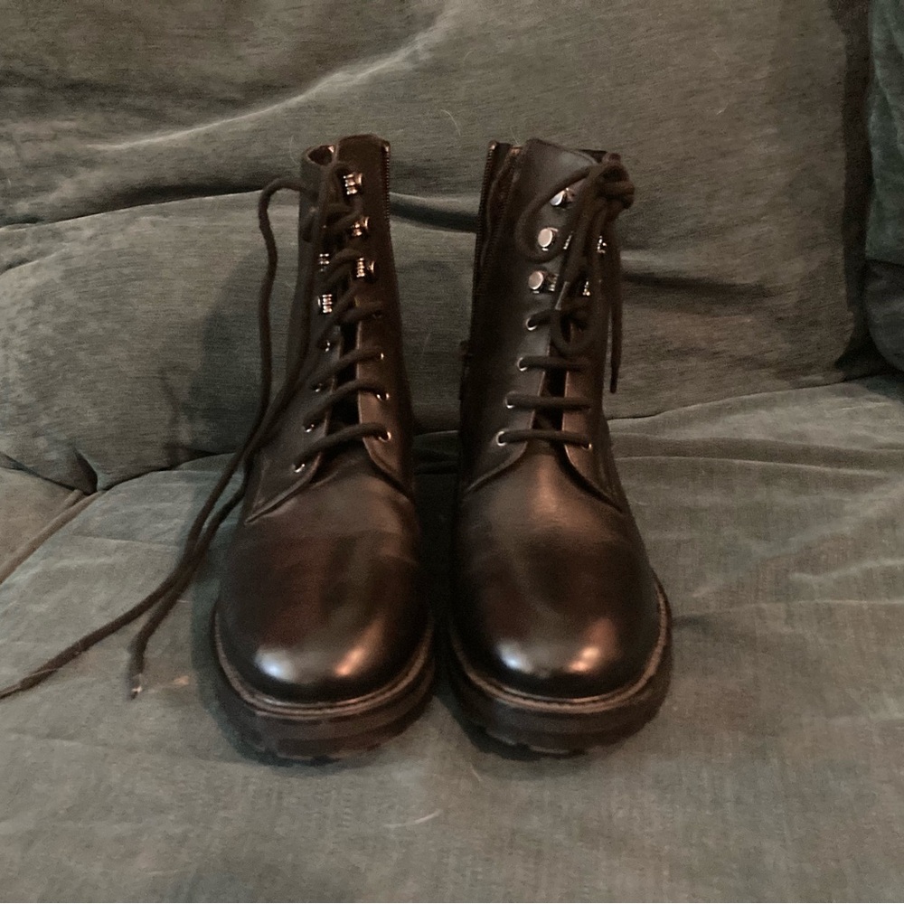 Men's Black Leather Lace-Up Boots